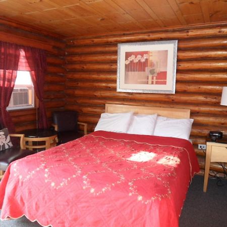 Seven Dwarfs Cabin - On The Brook Cabins Lake George Buitenkant foto