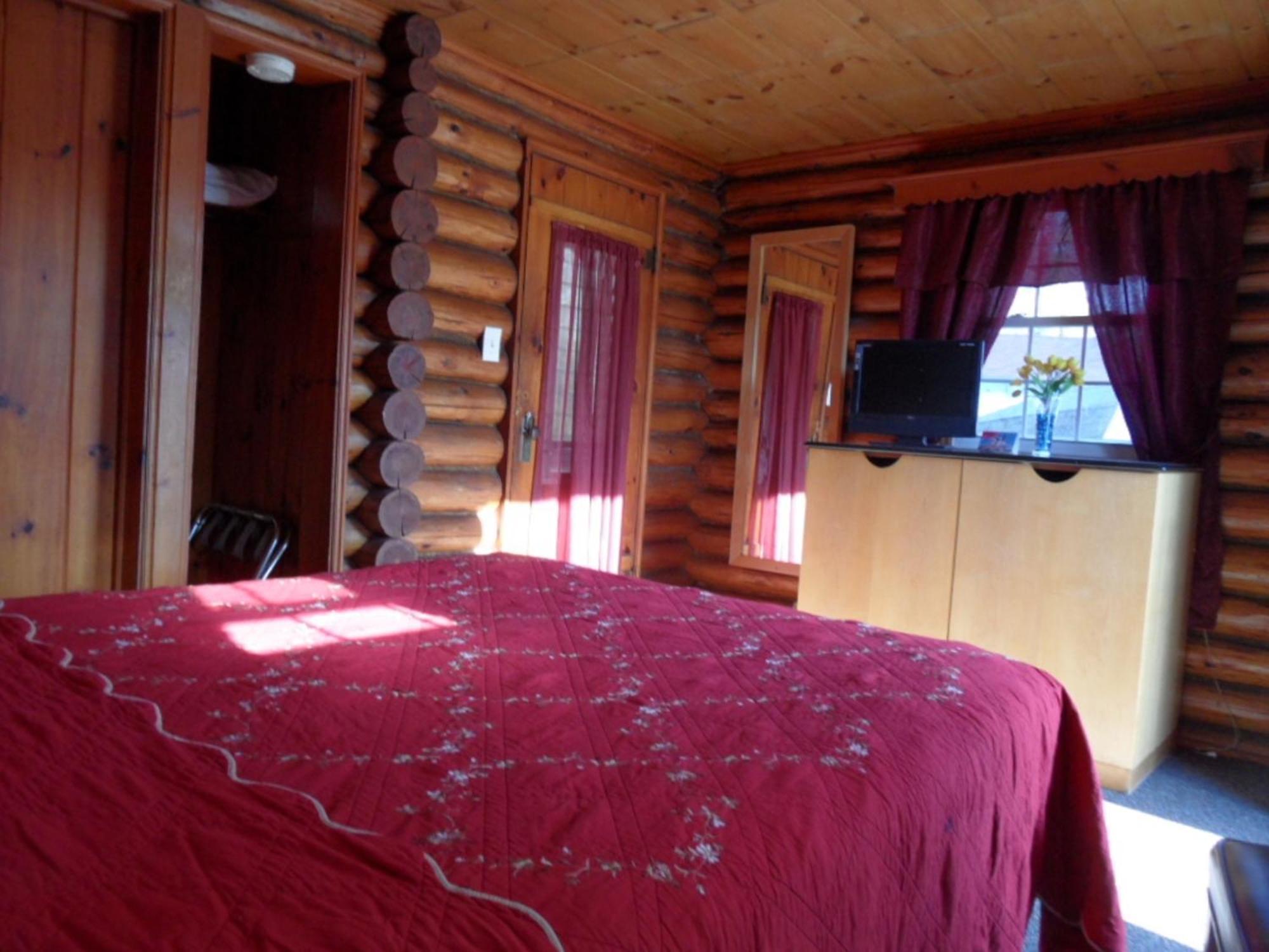 Seven Dwarfs Cabin - On The Brook Cabins Lake George Buitenkant foto