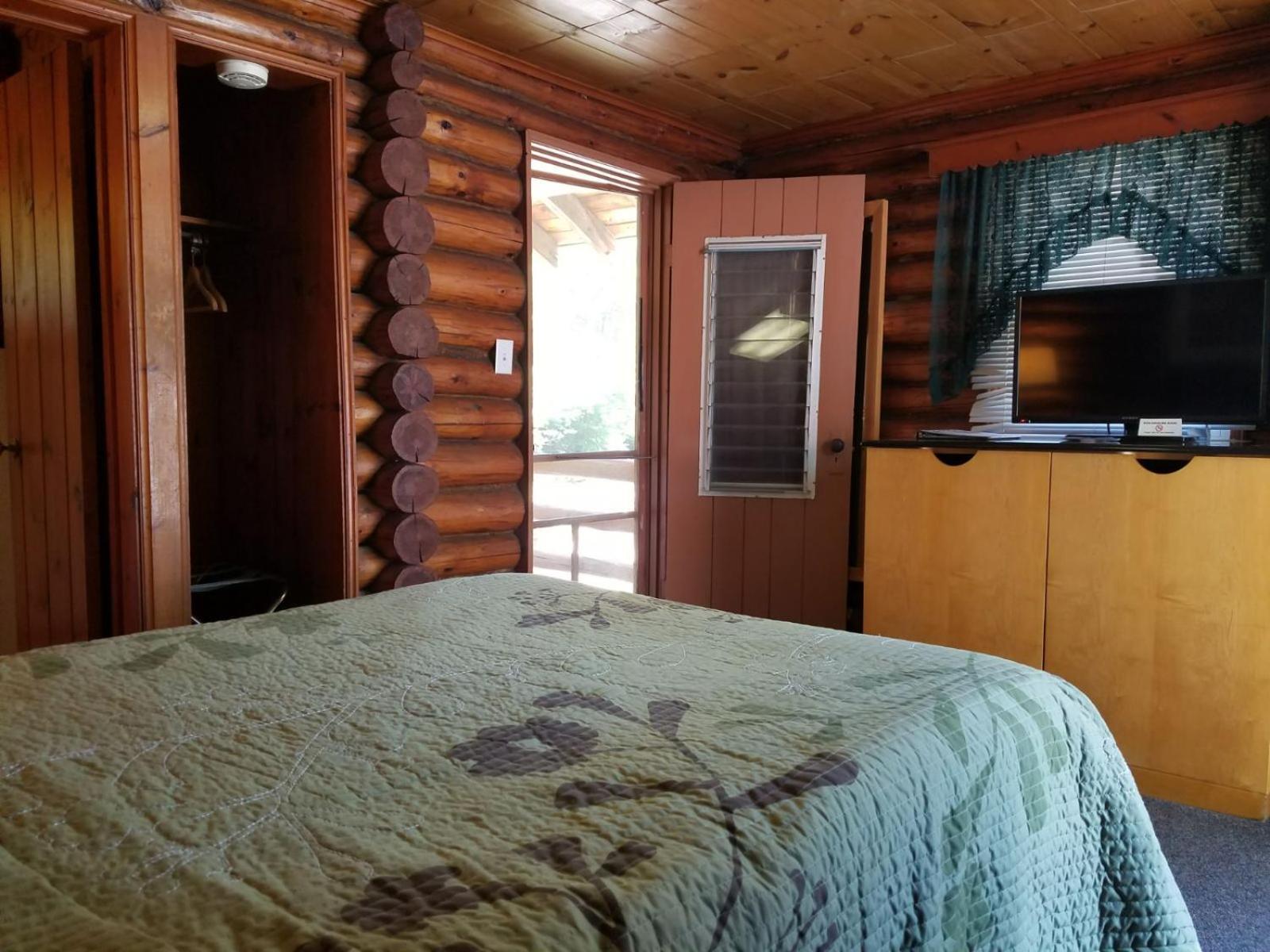 Seven Dwarfs Cabin - On The Brook Cabins Lake George Buitenkant foto